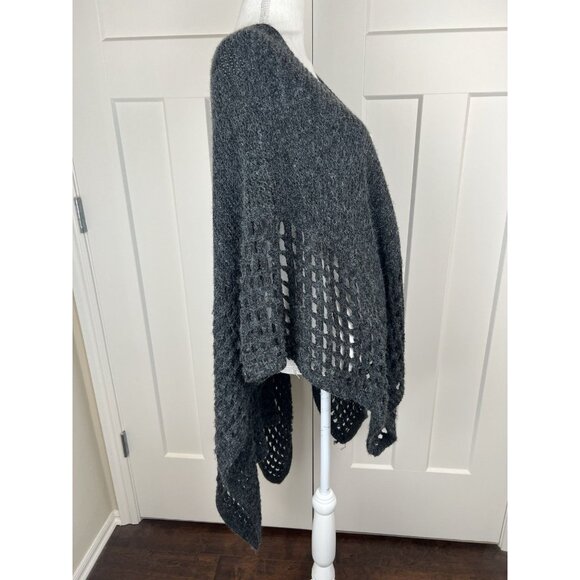 Do Everything in Love Shawl Wrap Kimono One Size Gray Open Front Crocheted Warm - Picture 10 of 11